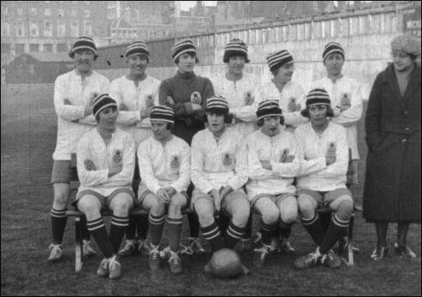 <strong>Football in interwar Britain</strong>